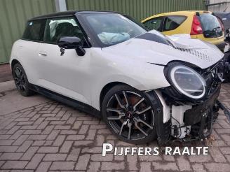 Coche siniestrado Mini Mini Mini Electric (J01), Hatchback 3-drs, 2023 Cooper E 2024/7