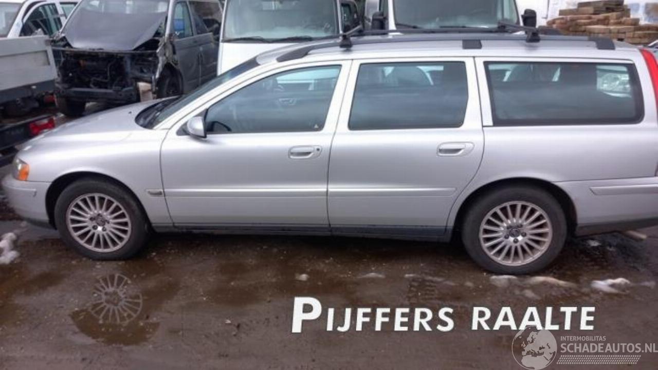 Volvo V-70 V70 (SW), Combi, 1999 / 2008 2.4 20V 140