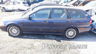 Dezmembrări autoturisme Volvo V-40 V40 (VW), Combi, 1995 / 2004 1.8 16V 2003/5