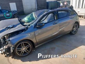 Mercedes A-klasse A (W176), Hatchback, 2012 / 2018 1.6 A-180 16V picture 2
