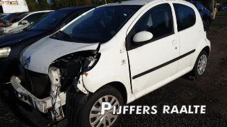 Salvage car Citroën C1 C1, Hatchback, 2005 / 2014 1.0 12V 2011/4