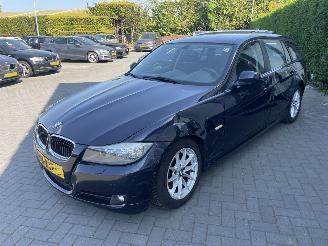 BMW 3-serie Touring 318d Business Line NL AUTO N.A.P picture 3