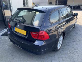 BMW 3-serie Touring 318d Business Line NL AUTO N.A.P picture 2
