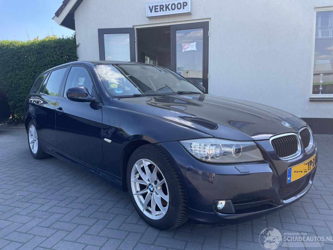 BMW 3-serie Touring 318d Business Line NL AUTO N.A.P