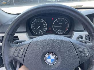 BMW 3-serie Touring 318d Business Line NL AUTO N.A.P picture 10