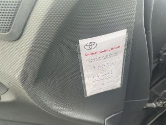 Toyota Auris Toyota Auris 1.8 Full Hybrid Dynamic Business N.A.P NL AUTO DEALER ONDERHOUDEN AUTO picture 11