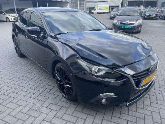 Mazda 3 2.0 TS+ N.A.P NL AUTO PRACHTIG!!! picture 3