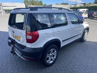 Skoda Yeti 1.2 TSI Ambition N.A.P NL AUTO picture 4
