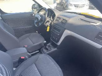 Skoda Yeti 1.2 TSI Ambition N.A.P NL AUTO picture 9