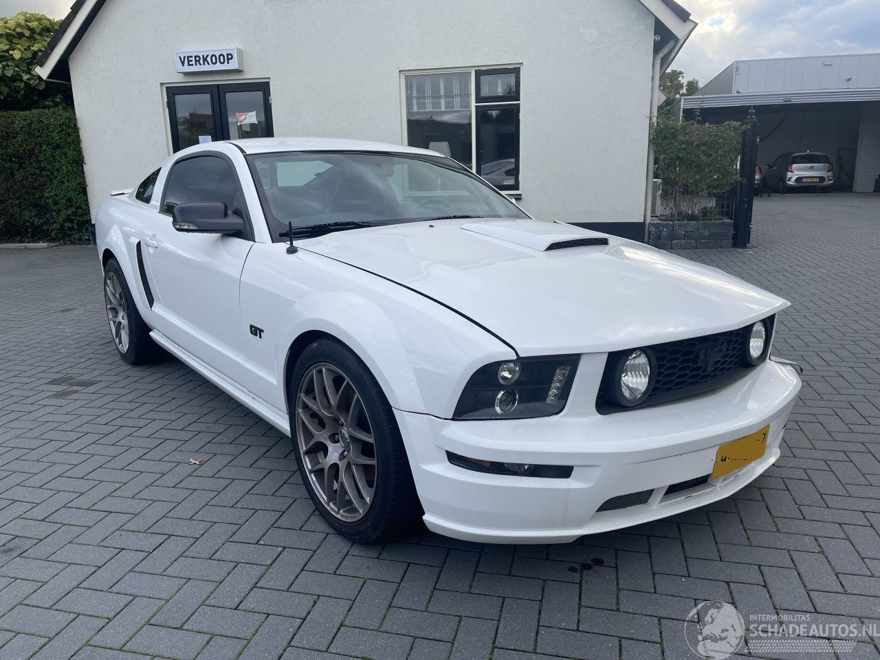 Ford Mustang GT 4.6 V8 305PK AUTOMAAT