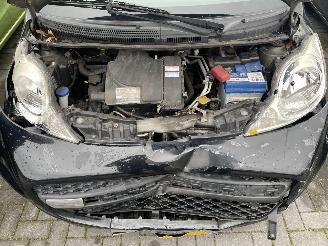 Peugeot 107 1.0-12V XS N.A.P NL AUTO 5.DRS AIRCO picture 14