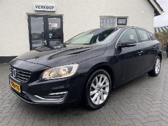 okazja samochody osobowe Volvo V-60 1.6 D2 Summum AUTOMAAT N.A.P NL AUTO PRACHTIG!!!! 2014/2