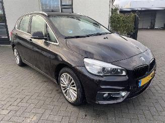 uszkodzony samochody osobowe BMW 2-serie Active Tourer 218i High Executive 2015/1