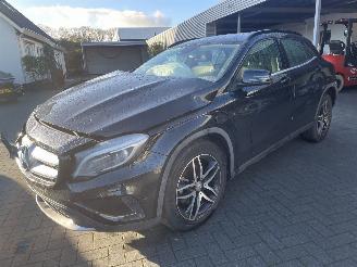 Avarii autoturisme Mercedes GLA 200 Prestige AUOTMAAT PRACHTIG!!! 2015/4