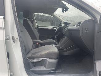 Volkswagen Tiguan 1.4 TSI ACT Connected Series N.A.P NL AUTO picture 7