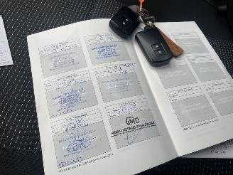 Toyota Auris Touring Sports 1.8 Hybrid Aspiration N.A.P PRACHTIG!!! picture 14