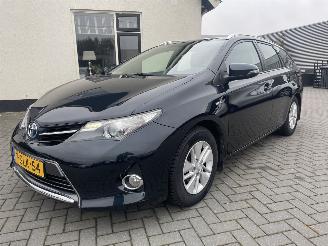 Schadeauto Toyota Auris Touring Sports 1.8 Hybrid Aspiration N.A.P PRACHTIG!!! 2013/11