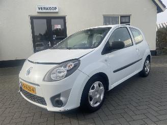 Vaurioauto  passenger cars Renault Twingo 1.2-16V Authentique N.A.P PRACHTIG!!! 2010/9
