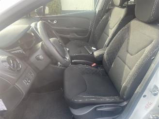 Renault Clio Estate 0.9 TCe Limited N.A.P NL AUTO PRACHTIG!!! picture 17