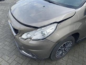 Peugeot 2008 1.2 PureTech Active AUTOMAAT N.A.P PRACHTIG!!! NL AUTO picture 18