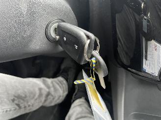 Peugeot 108 1.0 e-VTi Allure TOP! N.A.P NL AUTO PRACHTIG!!! picture 12