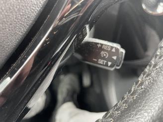 Peugeot 108 1.0 e-VTi Allure TOP! N.A.P NL AUTO PRACHTIG!!! picture 11