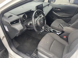 Toyota Corolla Touring Sports 1.8 Hybrid Active N.A.P NL AUTO picture 8