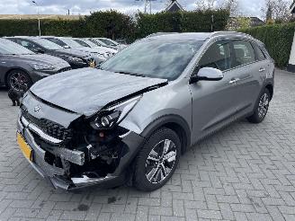 Kia Niro 1.6 GDi Hybrid DynamicLine N.A.P NL AUTO PRACHTIG!!! picture 5