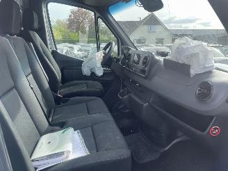 Mercedes Sprinter 319 3.0 CDI V6 L3H3 DC EURO VI-D NL AUTO N.A.P PRACHTIG!! picture 9