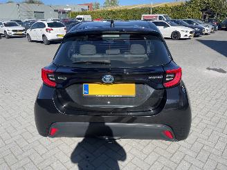 Toyota Yaris 1.5 Hybrid Dynamic N.A.P NL AUTO PRACHTIG!!! picture 3