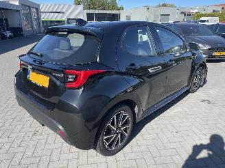 Toyota Yaris 1.5 Hybrid Dynamic N.A.P NL AUTO PRACHTIG!!! picture 4