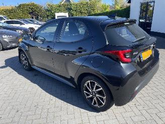 Toyota Yaris 1.5 Hybrid Dynamic N.A.P NL AUTO PRACHTIG!!! picture 2