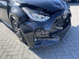 Toyota Yaris 1.5 Hybrid Dynamic N.A.P NL AUTO PRACHTIG!!! picture 17