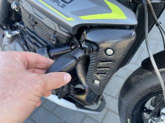 Triumph Speed Triple 1200 RS 180PK!!! picture 11