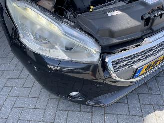 Peugeot 208 1.4 VTi Allure N.A.P NL AUTO picture 16