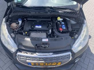 Peugeot 208 1.4 VTi Allure N.A.P NL AUTO picture 14