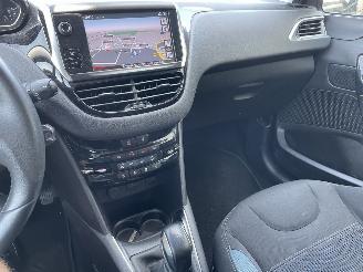 Peugeot 208 1.4 VTi Allure N.A.P NL AUTO picture 11