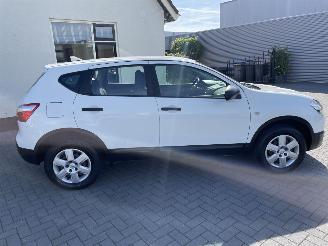 Nissan Qashqai 1.6 Visia MOOIE AUTO picture 2