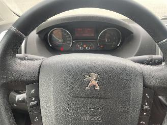 Peugeot Boxer 330 2.2 BlueHDi 140 L1H1 Premium N.A.P NL BUS PRACHTIG!!! picture 18