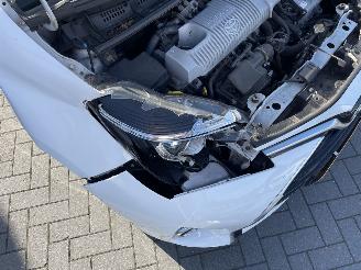 Toyota Yaris 1.5 Hybrid Aspiration PRACHTIG!!! picture 15