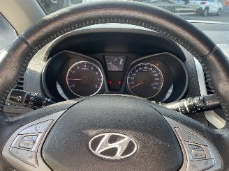 Hyundai Ix20 1.6i i-Vision AUTOMAAT N.A.P NL AUTO PRACHTIG!!! picture 8