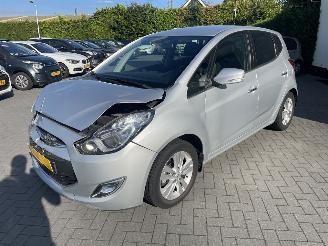 Hyundai Ix20 1.6i i-Vision AUTOMAAT N.A.P NL AUTO PRACHTIG!!! picture 2