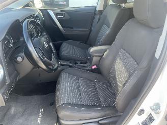Toyota Auris Touring Sports 1.8 Hybrid Lease+ N.A.P PRACHTIG!! picture 6