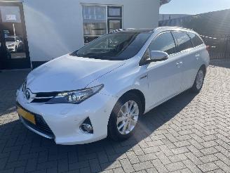 Damaged car Toyota Auris Touring Sports 1.8 Hybrid Lease+ N.A.P PRACHTIG!! 2014/1