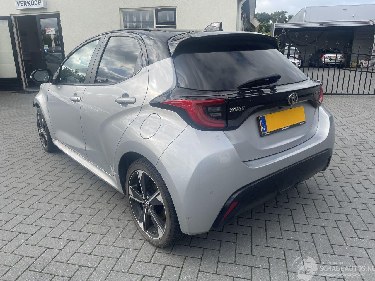 Toyota Yaris 1.5 Hybrid 130 Launch Edition N.A.P NL AUTO PRACHTIG!!!