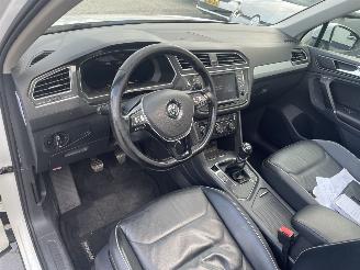 Volkswagen Tiguan 2.0TDI R-LINE (GRIJS KENT.) picture 14
