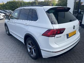 Volkswagen Tiguan 2.0TDI R-LINE (GRIJS KENT.) picture 3