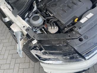 Volkswagen Tiguan 2.0TDI R-LINE (GRIJS KENT.) picture 28