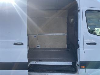 Mercedes Sprinter 317 1.9 CDI L3H2 RWD AUTOMAAT picture 16