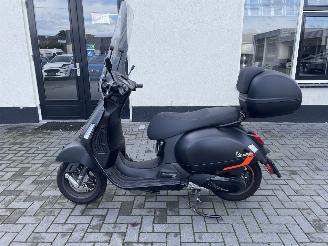 skadebil motor Vespa  GTS 310 NL MOTOR N.A.P PRACHTIG!! 2025/5